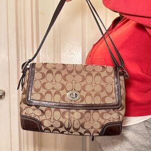 Coach signature hampton shoulder bag